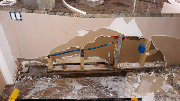 24/7 water damage repair in Glendora, CA