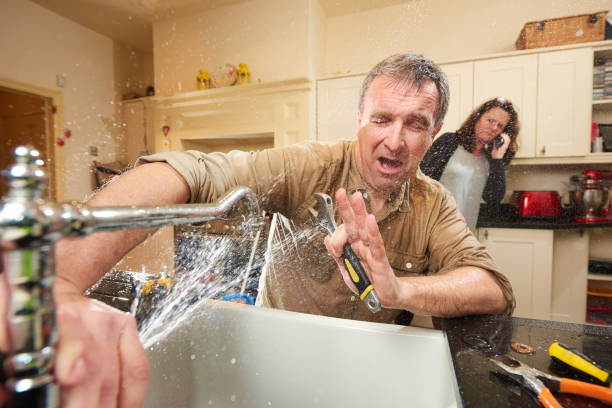 Best Carpet water damage restoration  in Glendora, CA
